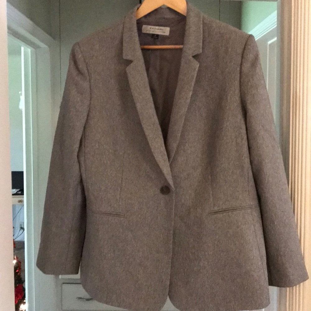 Tahari, Arthur S. Levine pants suit, size 18.